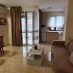 Luxury Ekaterina 아파트