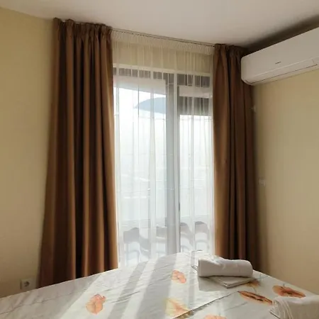 Luxury Ekaterina Csernomorec