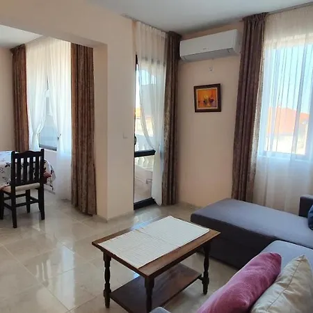 Luxury Ekaterina تشيرنوموريتس